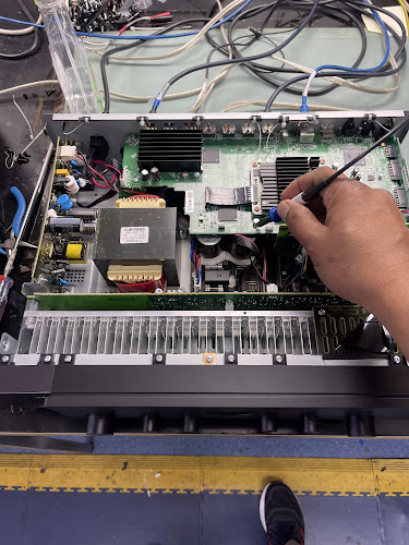 Advanced Audio Visual Repairs in Clyde